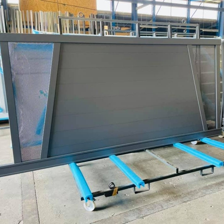 Portail Coulissant Aluminium Aubrac