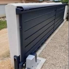 Portail Coulissant Aluminium Camargue