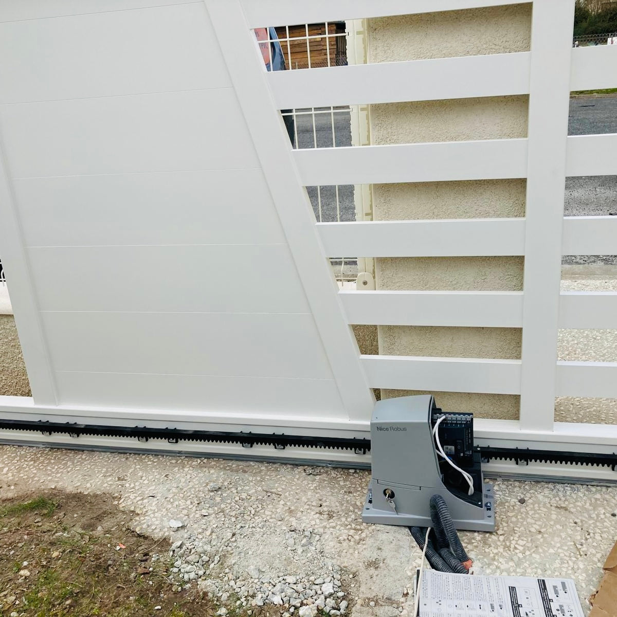 Portail Coulissant Aluminium Estérel