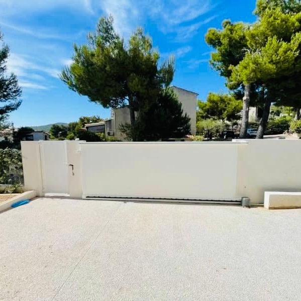 Portail Coulissant Aluminium Landes