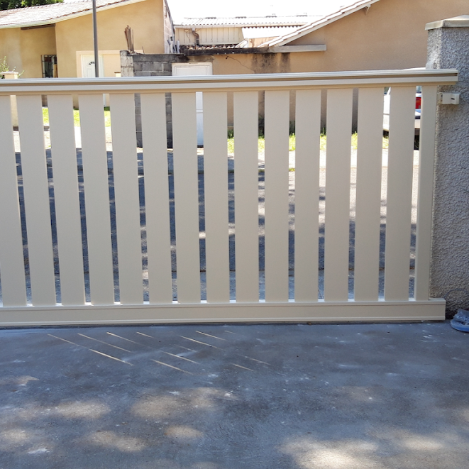 Portail Coulissant Aluminium Pyrénées